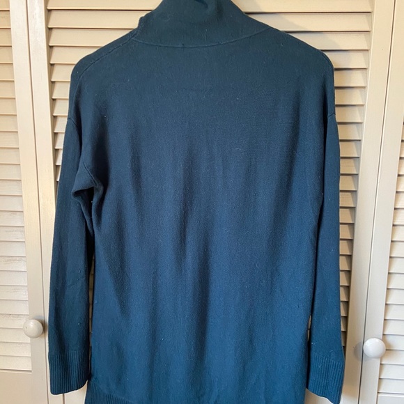 🌱 EUC LOFT Sweater - MP - Picture 2 of 2